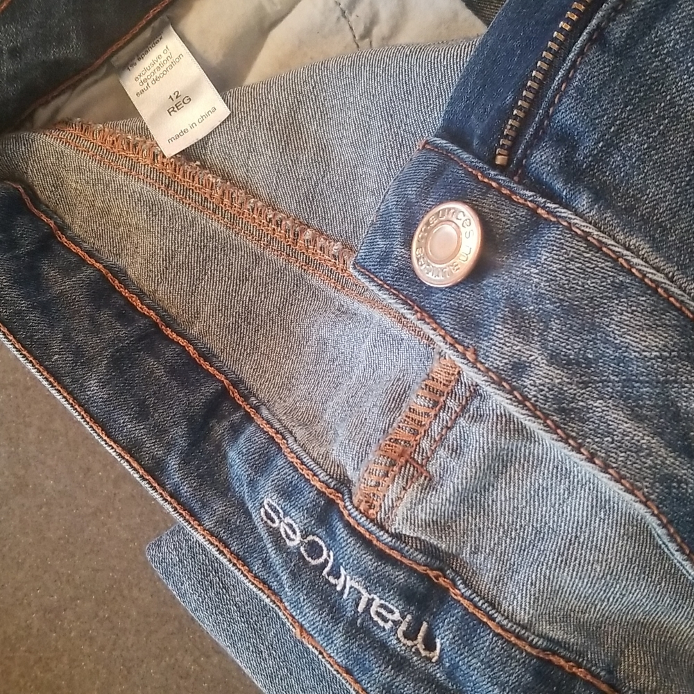 Maurices 12 Short Jean
